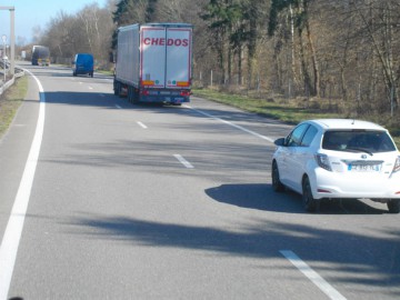 Comerţul cu autovehicule a crescut cu 4,6%